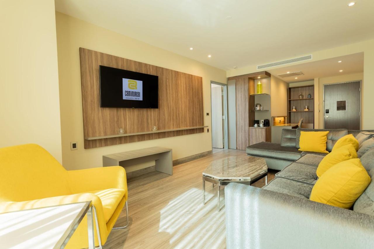 Camino Real Fashion Drive Monterrey Hotel San Pedro Garza Garcia Exterior photo A suite at the hotel