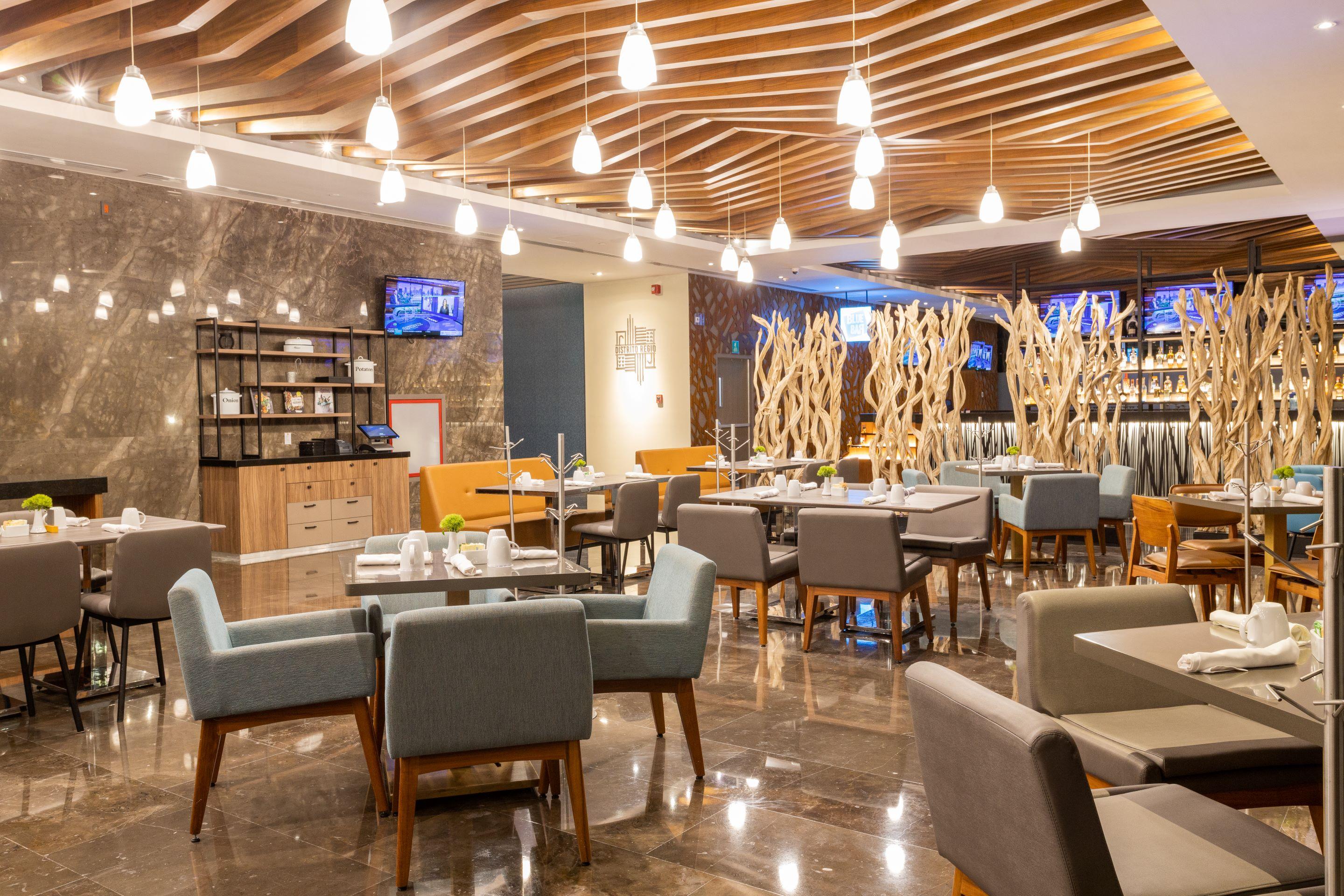 Camino Real Fashion Drive Monterrey Hotel San Pedro Garza Garcia Exterior photo The lounge at the airport