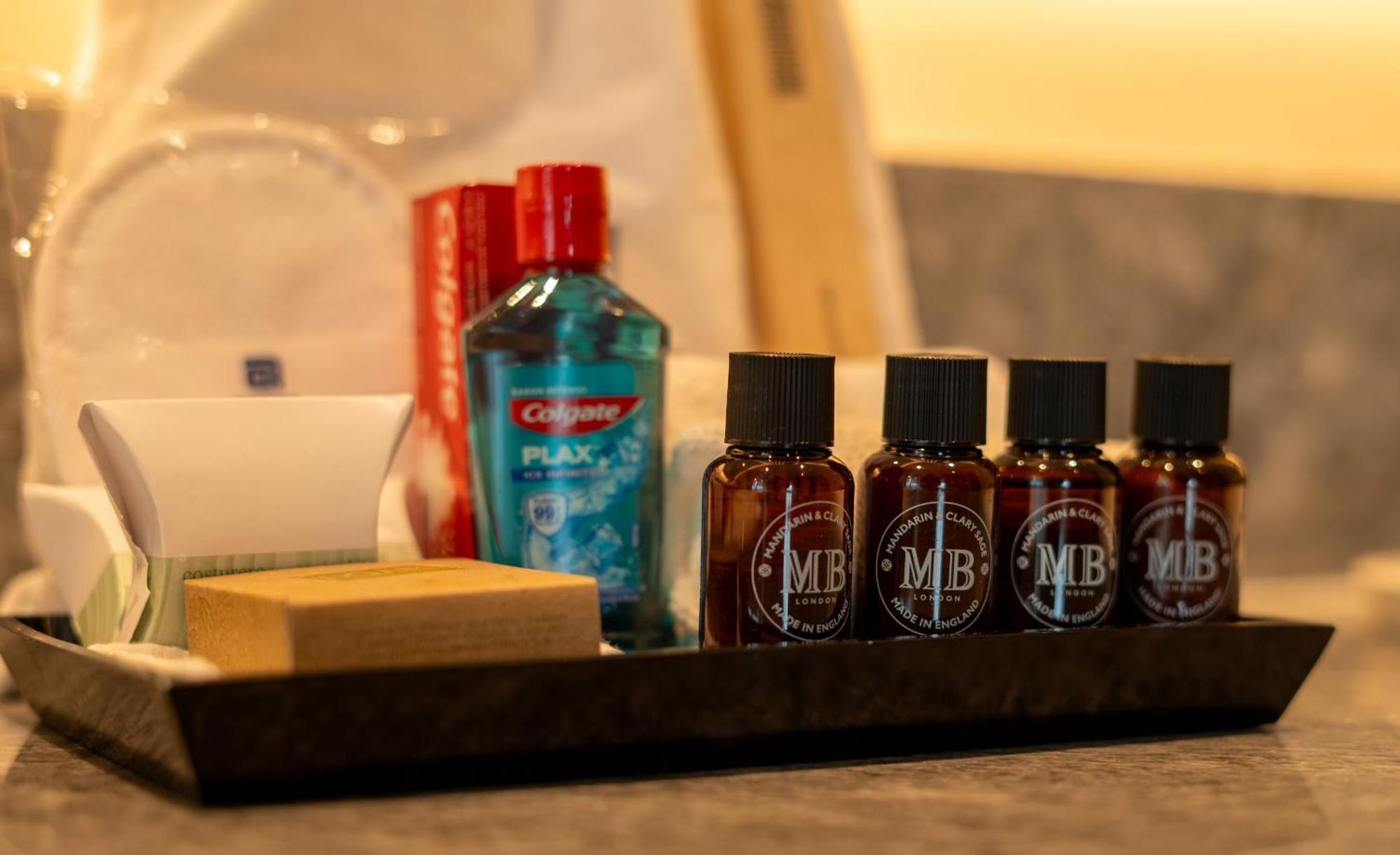 Camino Real Fashion Drive Monterrey Hotel San Pedro Garza Garcia Exterior photo MB toiletries