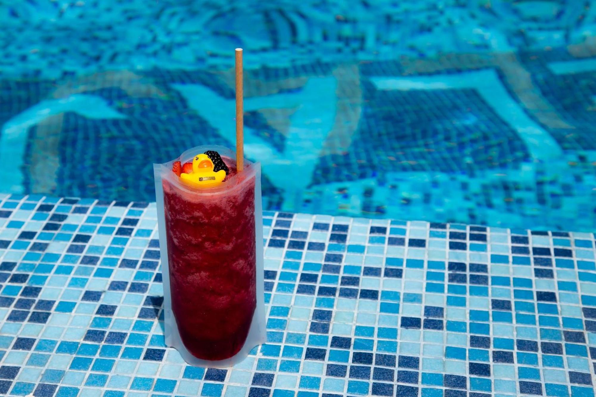 Camino Real Fashion Drive Monterrey Hotel San Pedro Garza Garcia Exterior photo A frozen strawberry margarita